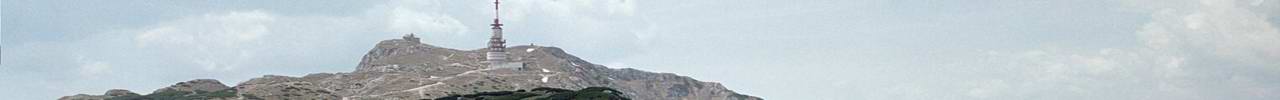 Sendeturm unter dem Gipfel des Dobratsch (2167m) vom Zw�fernock (2049m) aus.