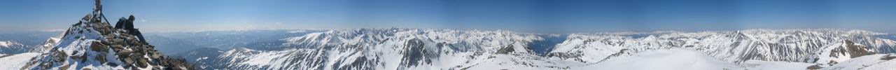 Gipfelpanorama von der Rettlkirchspitze.