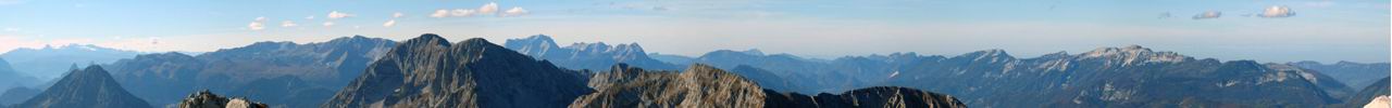 Gipfelpanorama, v.l.: Dachstein, Bosruck, Warscheneck, Pyhrgas, Scheiblingstein...
