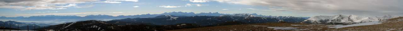 Panorama vom Kl. Speikkofel nach S�den auf die Julischen Alpen.