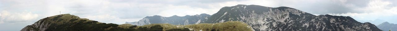 Blick vom Gipfel auf Brunnkogel (links) und Gr�nalmkogel (rechts dahinter). 