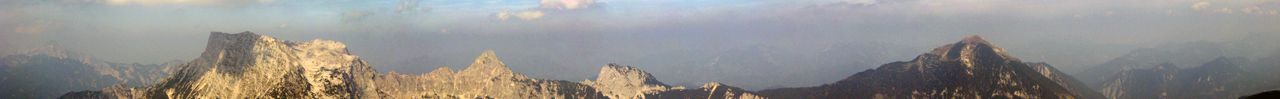 Blick vom Gipfel nach Norden auf Gr. und Kl. Buchstein, Tieflimauer und Tamischbachturm. 