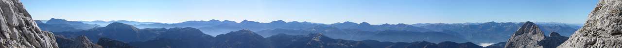 Blick vom Guglgrat nach SW auf die Eisenerzer Alpen, Seckauer und Rottenmanner Tauern.