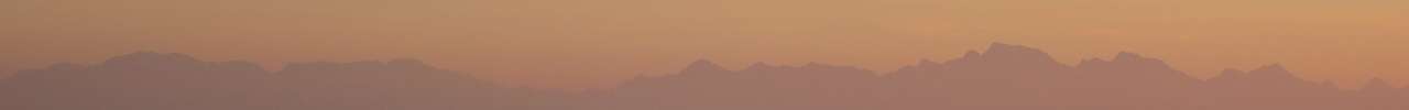 Sonnenuntergang �ber dem Toten Gebirge, in der Mitte der Kleine Priel - der Wei�enberg liegt direkt davor.